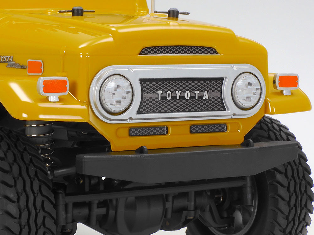 Tamiya 1/10 TOYOTA LAND CRUISER 40 (YELLOW PAINTED BODY) (CC-02 CHASSIS)(47490)