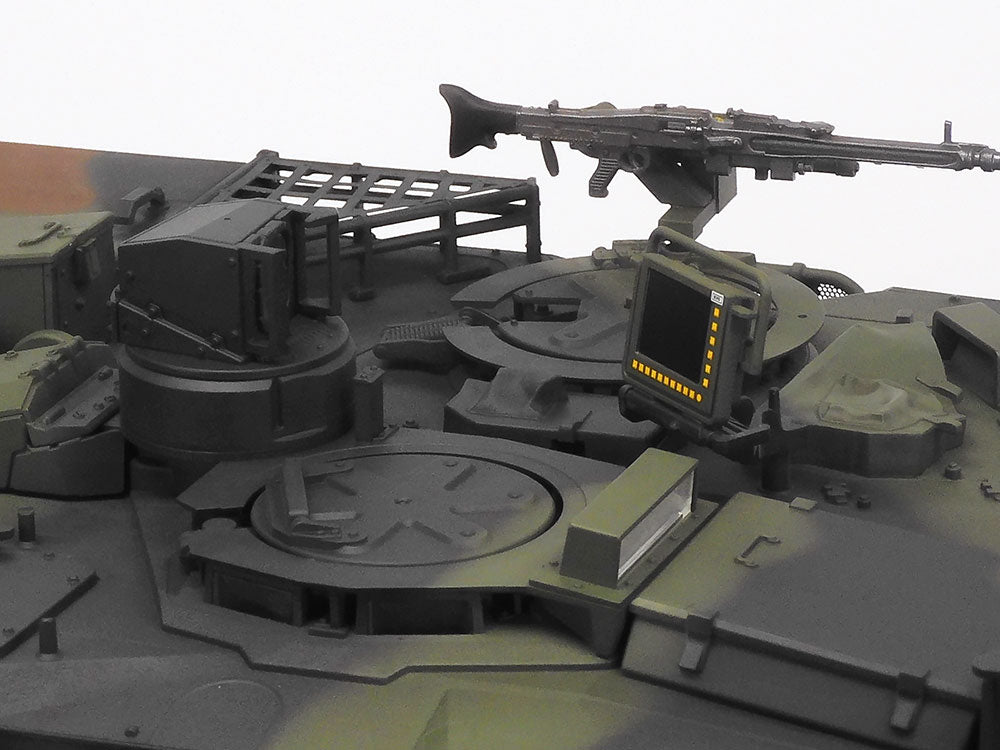 Tamiya 1/16 R/C German Main Battle Tank Leopard 2 A7V Full-Option Kit 56047