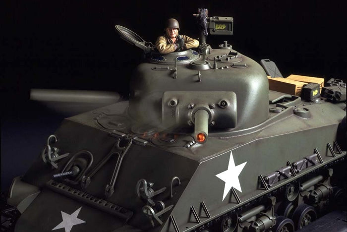 Tamiya 1/16 R/C M4 Sherman 105mm Howitzer Full-Option Kit 56014
